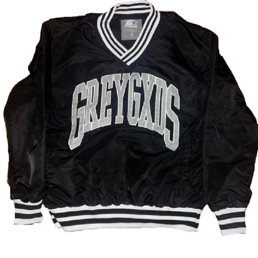 Nice vintage varsity starter sweater | size small | name GreyGxds |
